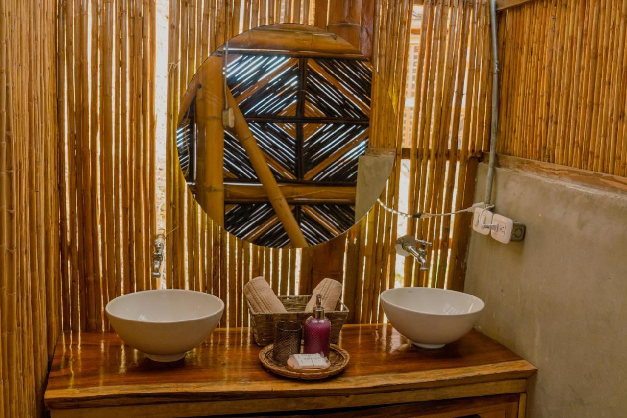 Niuwi Hostel ブリタカ エクステリア 写真